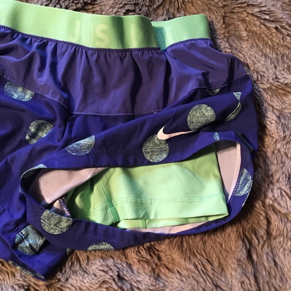 Nike Dry Fit Shorts - Picture 3 of 4